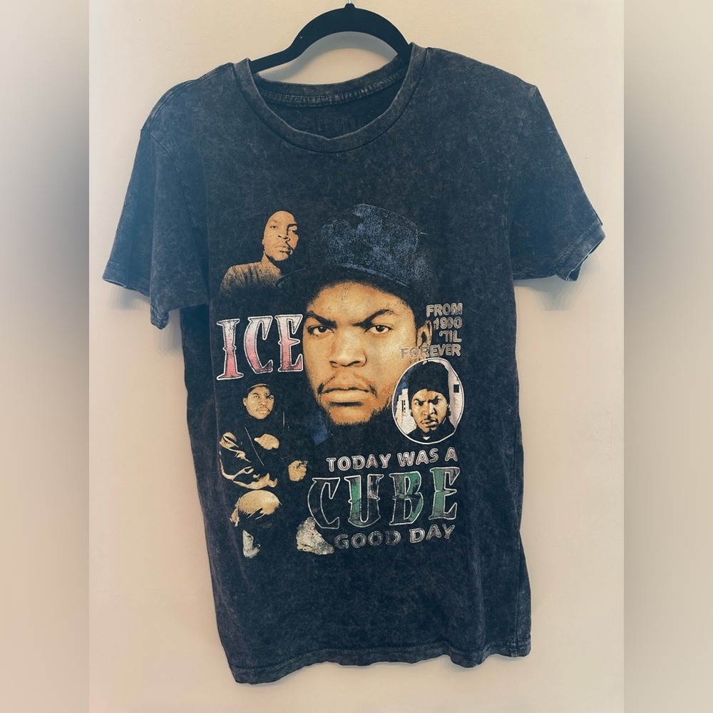 Black Ice Cube Graphic Tee Small